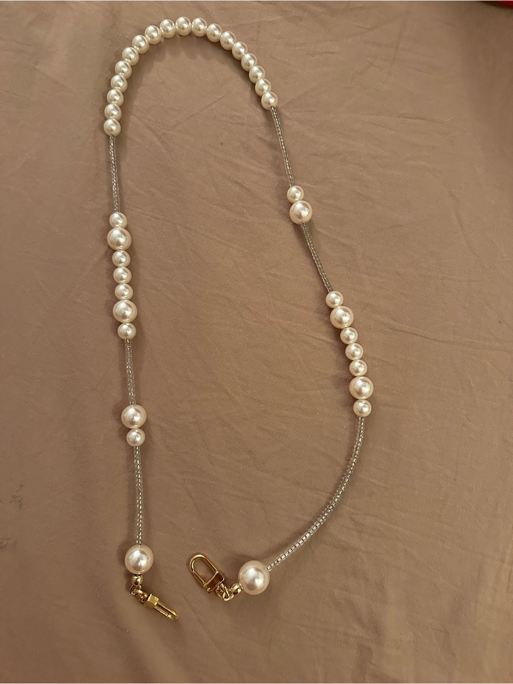 Pearl Accent Gold-Trim Bag Chain